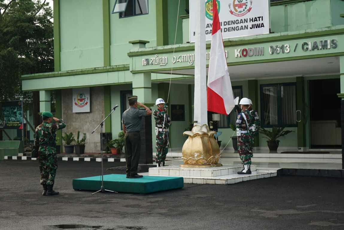 Kodim 0613/Ciamis Gelar Upacara Bendera untuk Tingkatkan Disiplin dan Kualitas Pengabdian